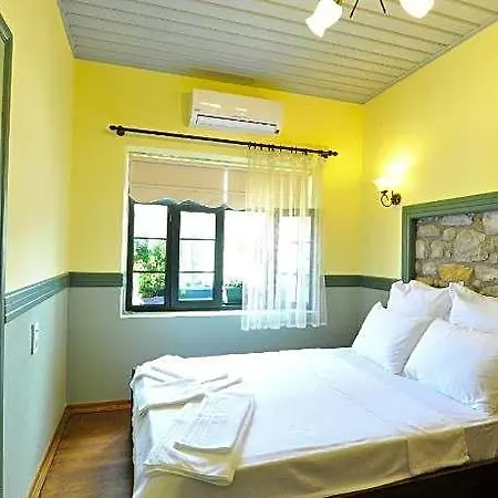 Hotel Petrino Gokceada Kitchen 3*